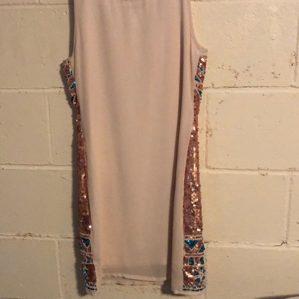 Dress - Picture 4 of 4
